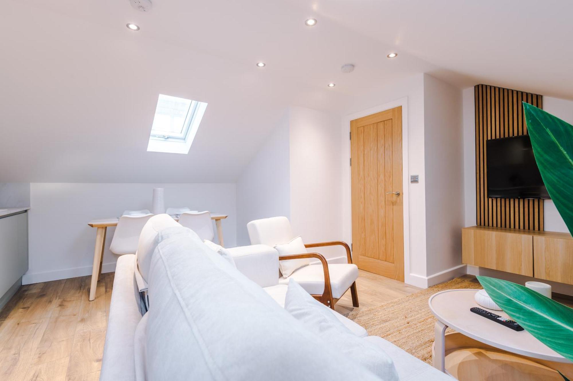 South Street Apartment *