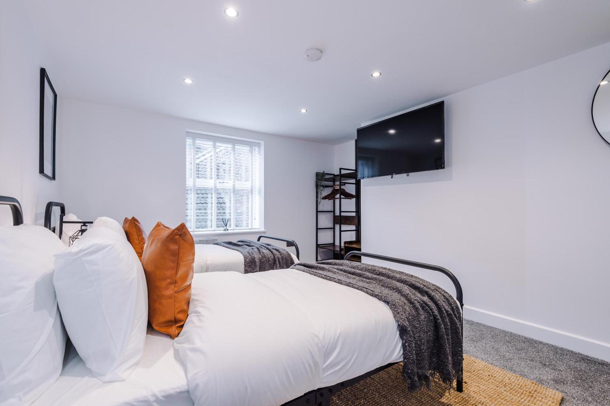 South Street Apartment *